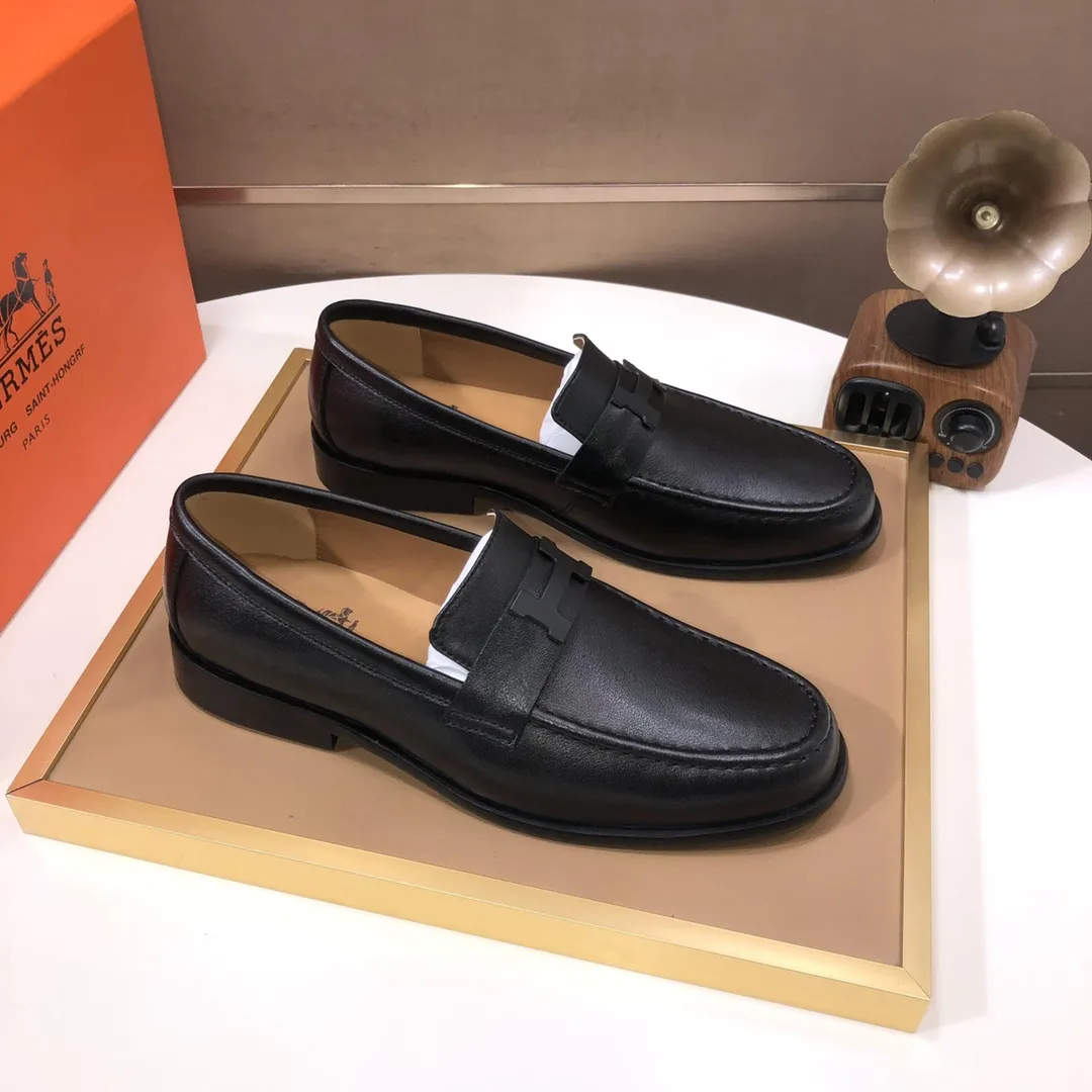 Men's shoes💰460💰[HERMES] (sheepskin lining)🍀Italian top luxury🍀He does not pursue novel styles and gorgeous colors, but attracts the favor of successful men with his flawless, elegant and classic style. Formal leather shoes This very comfortable, simple and stable style allows you to easily match any style! The pattern is absolutely 1:1 refined from the original case, and we strive for excellence in materials, imported cowhide + sheepskin lining💪💪💪extraordinary texture👍! .Black Brown Size: 38-45 (45 customized)